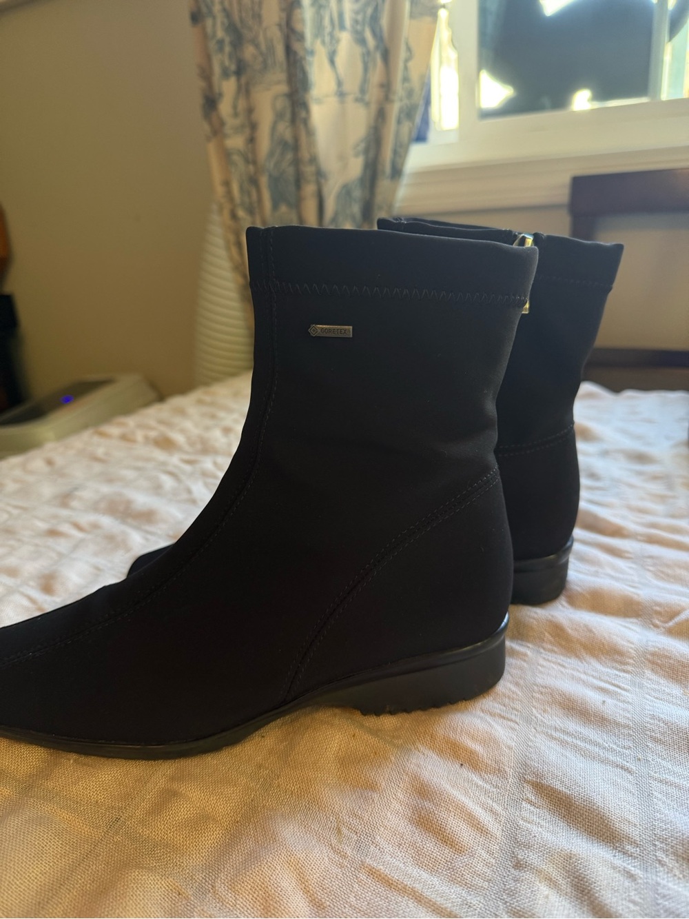 Ara Page Waterproof Gore-Tex booties